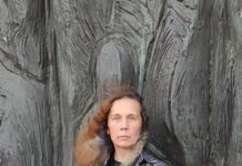 «Эту смерть нельзя забывать, иначе это может повториться с другими». Активистка провела пикет памяти Павла Кушнира в Москве