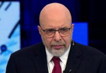 Власти США предъявили обвинения в нарушении санкций ведущему «Первого канала» Дмитрию Саймсу и его жене