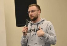 Из реестра «иноагентов» исключили журналиста Александра Литвинова