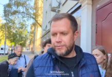 Очень много людей пришло поддержать наших корреспондентов Тоню Фаворскую и Артема Кригера, а также журналистов Константина Габова и Сергея Карелина