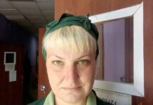 «Руку изрезанную показала. Ее вид оставил у меня тяжелые впечатления — худая, налысо побрилась». Отцу калининградки Антонины Зиминой, осужденной по делу о госизмене, удалось увидеться с дочерью