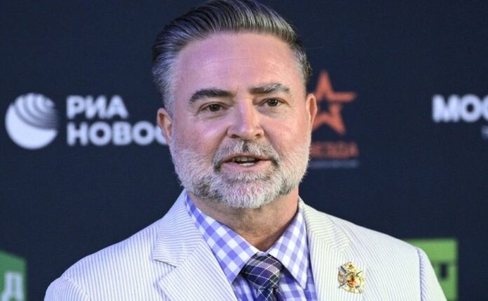 Скотт Бенетт