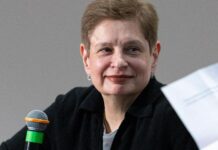 После возмущения православных z-активистов в «Ельцин Центре» отменили презентацию книги правнучки Никиты Хрущева