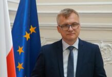 Россия закрывает генконсульство Польши в Петербурге