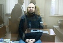 Мосгорсуд оставил в СИЗО до 24 апреля 2025 года основателя «Гражданской школы хэкеров» Илью Васильева, обвиняемого в распространении военных «фейков» в Facebook