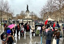 В Париже активисты призвали местные власти поддержать российских дезертиров и уклонистов