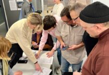 В Париже прошел вечер писем неизвестным политическим заключенным, осужденным за «шпионаж» и «государственную измену»