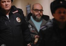 Главреда рязанской «Новой газеты» Алексея Фролова доставили в суд