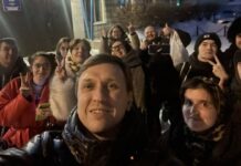 В Новосибирске отпустили всех задержанных при возложении цветов к памятнику жертвам политических репрессий