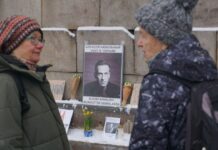 Акции в память о Навальном прошли в Финляндии, Сербии, Польше и Испании