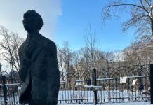 «Сейчас тебе в***у». В Воронеже полицейские избивали задержанного и угрожали сжечь его паспорт ради пароля от телефона