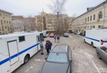 Суд в Москве продлил содержание под стражей фигурантам, задержанным после перестрелки в офисе Wildberries, до 18 мая