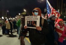 В Тбилиси прошел марш в поддержку американского законопроекта о помощи грузинской оппозиции