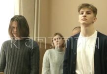 Прокуратура потребовала ужесточить приговор в 2,5 года колонии нижегородским студентам, осужденным после доноса директора лицея