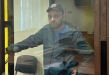 Обвиняемый в терроризме и военных «фейках» в разговорах с сокамерниками Андрей Воронин опознал того, кто снимал его на скрытую камеру