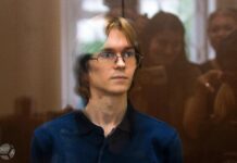 «Достойный гражданин, противник радикализма». В суде по делу «Весны» допросили друзей Валентина Хорошенина и экс-депутата Заксобрания Петербурга