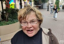 «Путин не отдаст Украину», «Великие умы смогут договориться» — прохожие в Москве о переговорах на Аляске