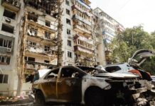 До 17 человек выросло число пострадавших при атаке по жилому дому в Курске