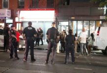 Три человека погибли, более десяти ранены в результате стрельбы в нью-йоркском ресторане