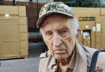 «Это ложь наших врагов», «Путин боится, ему стыдно», «Мы вот вернулись, нормально все» — прохожие в Москве о возможном страхе Путина перед возвращением участников «СВО»