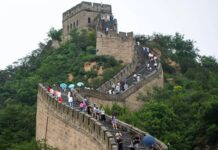 Китай введет безвизовый режим до 30 дней для россиян с обычным загранпаспортом, сообщили в МИД КНР