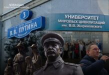 Отлили в граните. Кого из политиков увековечивают в наши дни — обзор SotaVision