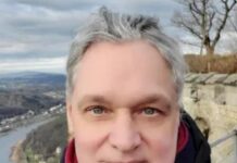 В Калининграде задержали адвоката Владимира Сорокина — его обвиняют в донатах ФБК