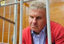 Уральского миллиардера Алексея Боброва отправили в СИЗО до 15 ноября по делу о мошенничестве в особо крупном размере. Он согласился передать государству «Облкоммунэнерго»