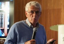 Леонида Гозмана приговорили к 10 годам колонии по второму заочному делу из-за слов об атаках по Москва-Сити и Крымскому мосту