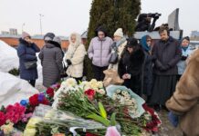 На Борисовском кладбище в Москве прошла панихида памяти Алексея Навального