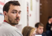 Премию имени Алексея Навального присудили основателю «Сердитой Чувашии» Семену Кочкину