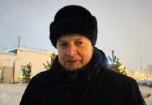 Экс‑депутата Свердловского облсовета задержали на 48 часов из‑за возложения цветов в годовщину убийства Немцова