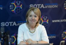 Главу карельского «Яблока» Эмилию Слабунову оштрафовали на 1000 рублей за «экстремистский» пост по доносу участника «Русской общины»