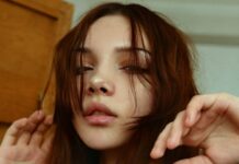 Одна из активистов чата «Алый лебедь» София Чепик покинула Россию