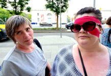 «В Крым поедем несмотря ни на что», «Не собираюсь никогда в жизни ехать в Крым», — прохожие в Москве о планах на отпуск