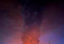 В Тульской области беспилотники атаковали склад Wildberries, промзону и жилые многоэтажки, есть пострадавшие