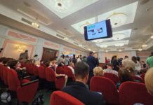 Суд удалился для принятия решения по иску о снятии списка «Яблока» на выборах в Госдуму