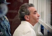 «Человека за слова осудили на 11 лет и один месяц» — депутат Дмитрий Анисимов о приговоре Льву Шлосбергу
