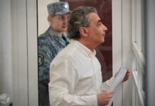 «Я вам сочувствую, ваша честь! Вам с этим жить!» — Шлосберг на вопрос «понятно ли ему решение суда»