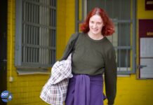 Встреча активистки Дарьи Буньковой после 10 суток ареста за «перекрытие улицы» у Верховного суда во время заседания о снятии «Яблока» с выборов