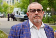 Борису Надеждину утвердили штраф за «демонстрацию» портрета Алексея Навального на чужом стриме